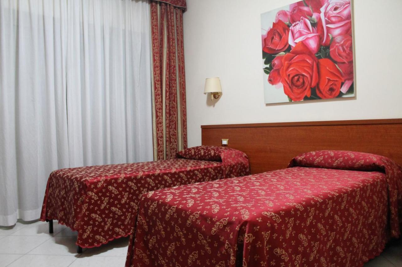Hotel Vitti Рим Екстер'єр фото