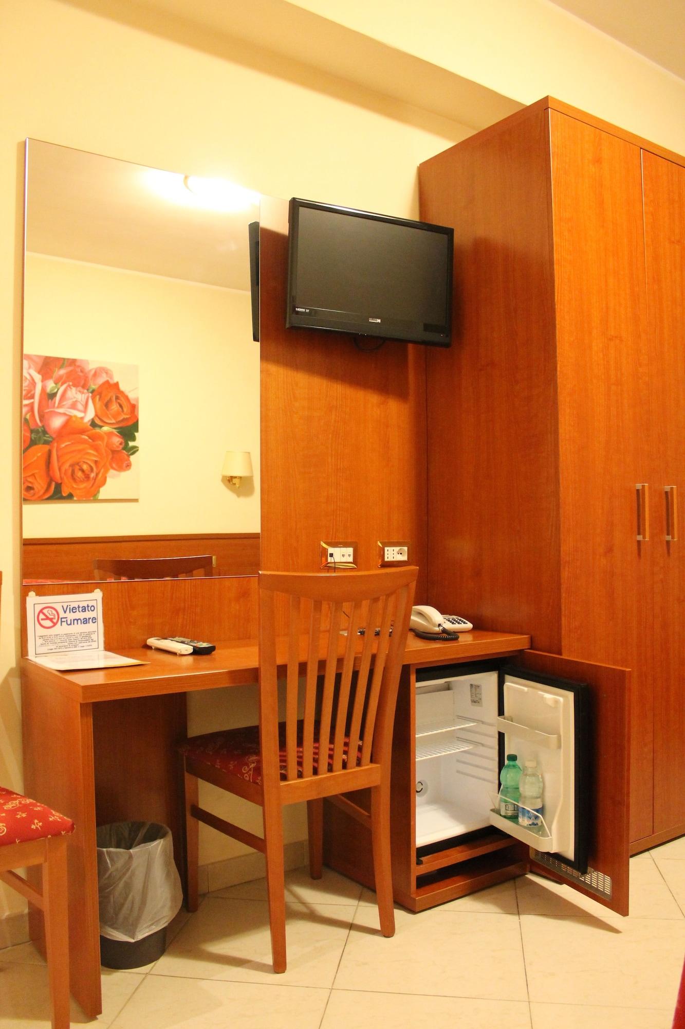 Hotel Vitti Рим Екстер'єр фото
