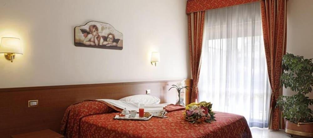 Hotel Vitti Рим Екстер'єр фото