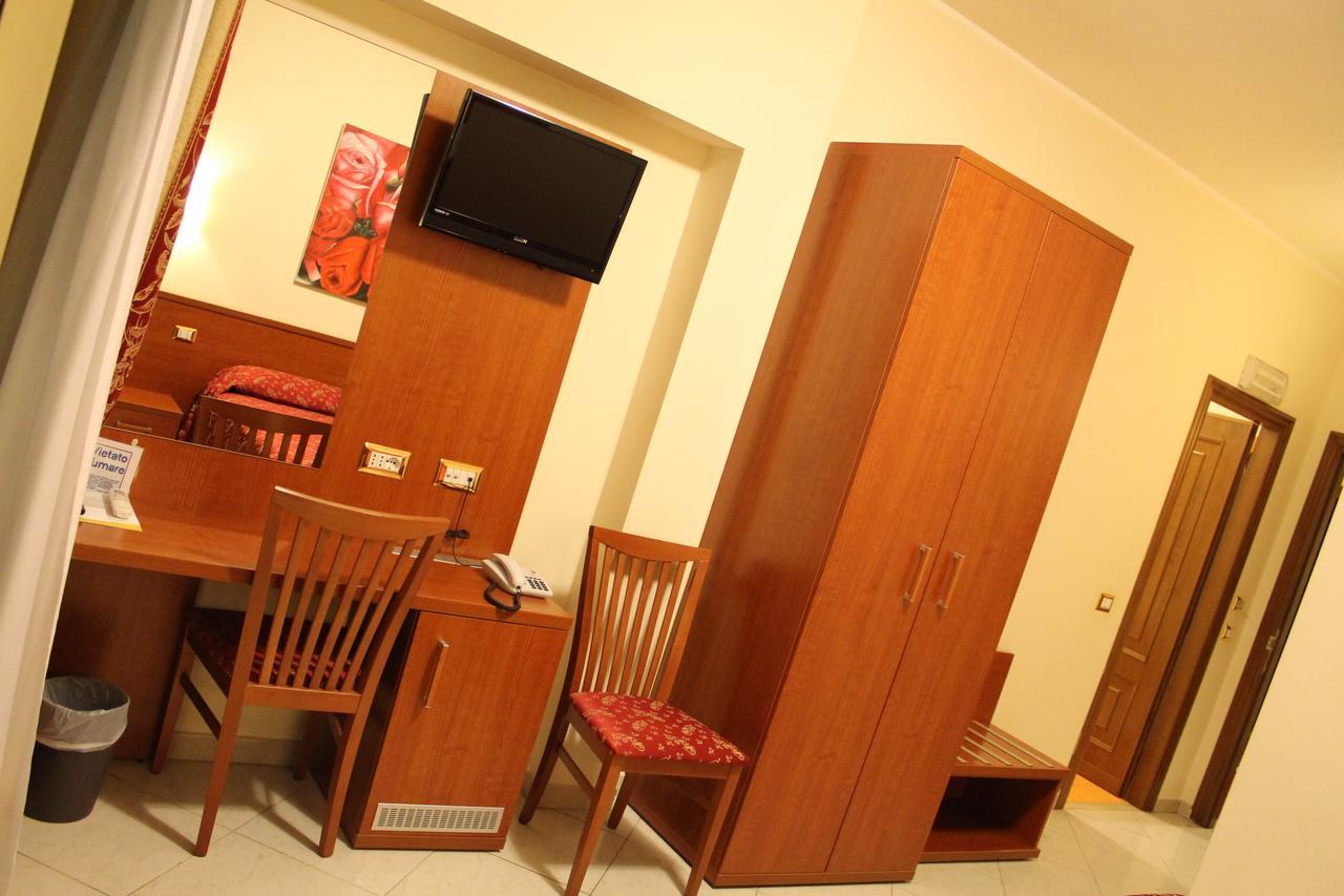 Hotel Vitti Рим Екстер'єр фото