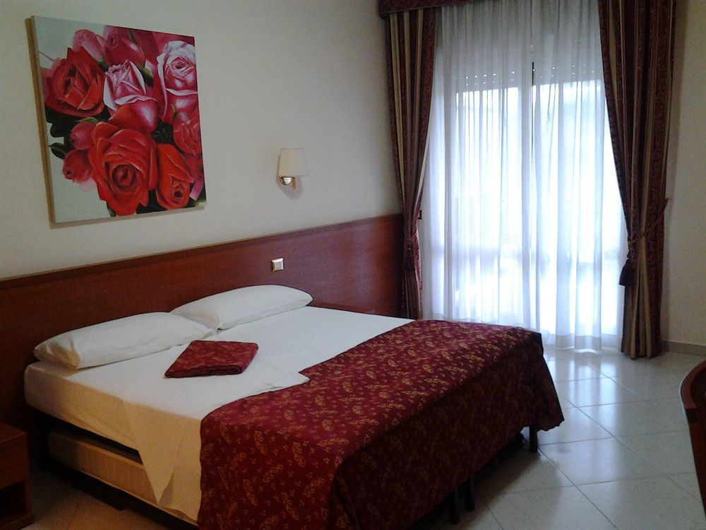 Hotel Vitti Рим Екстер'єр фото